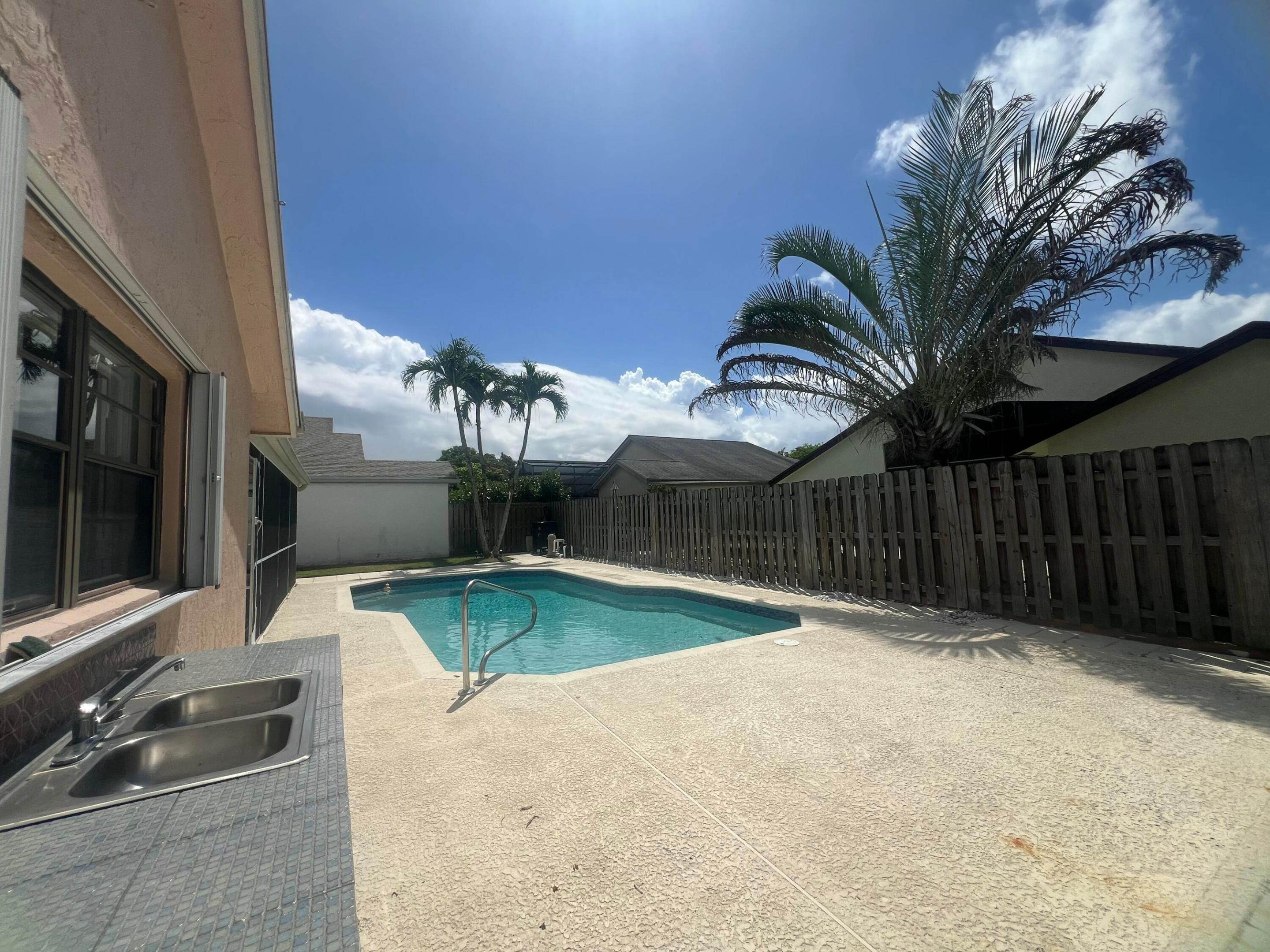 Country Landing 3 - Residential