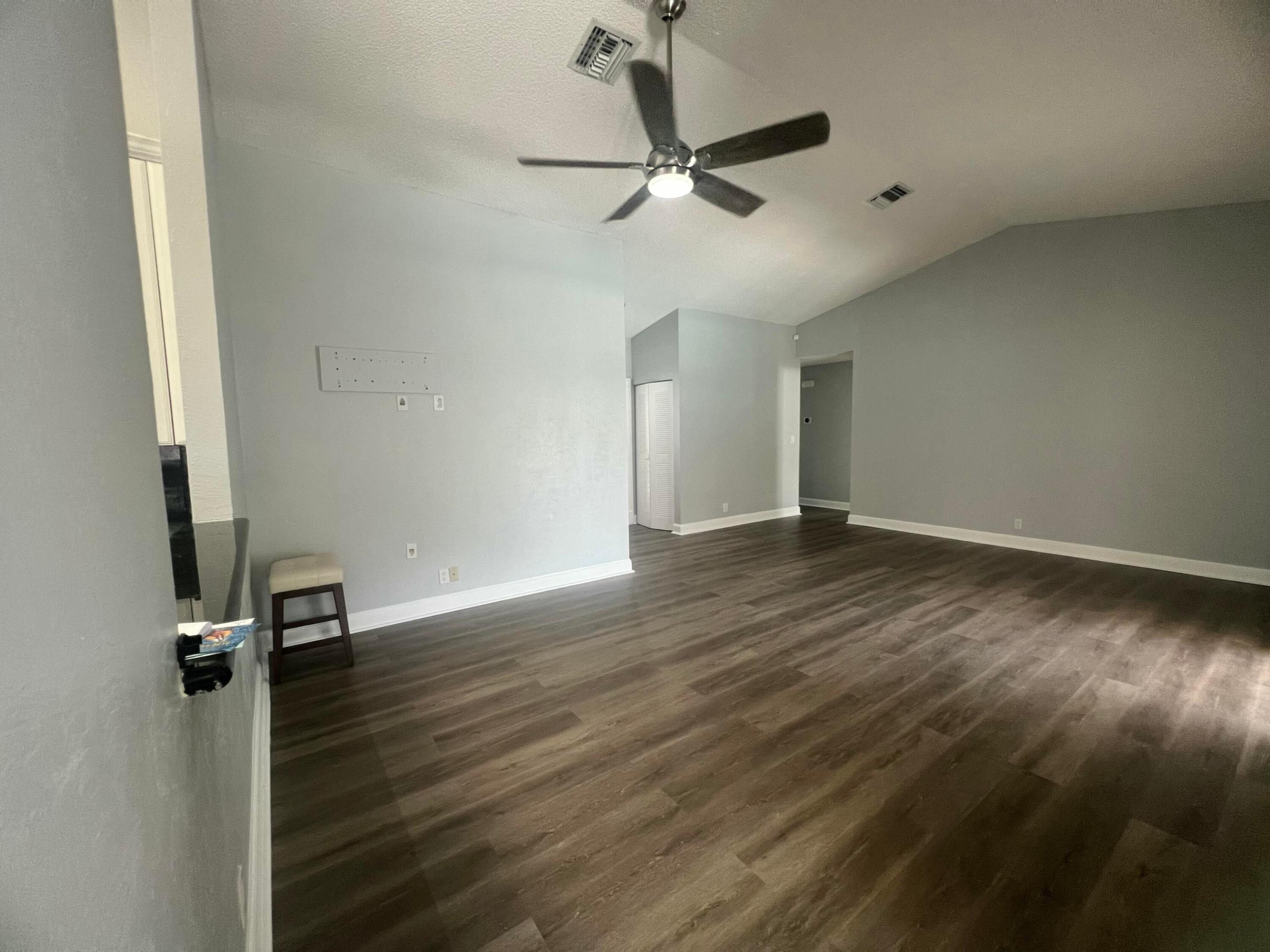 Country Landing 3 - Residential