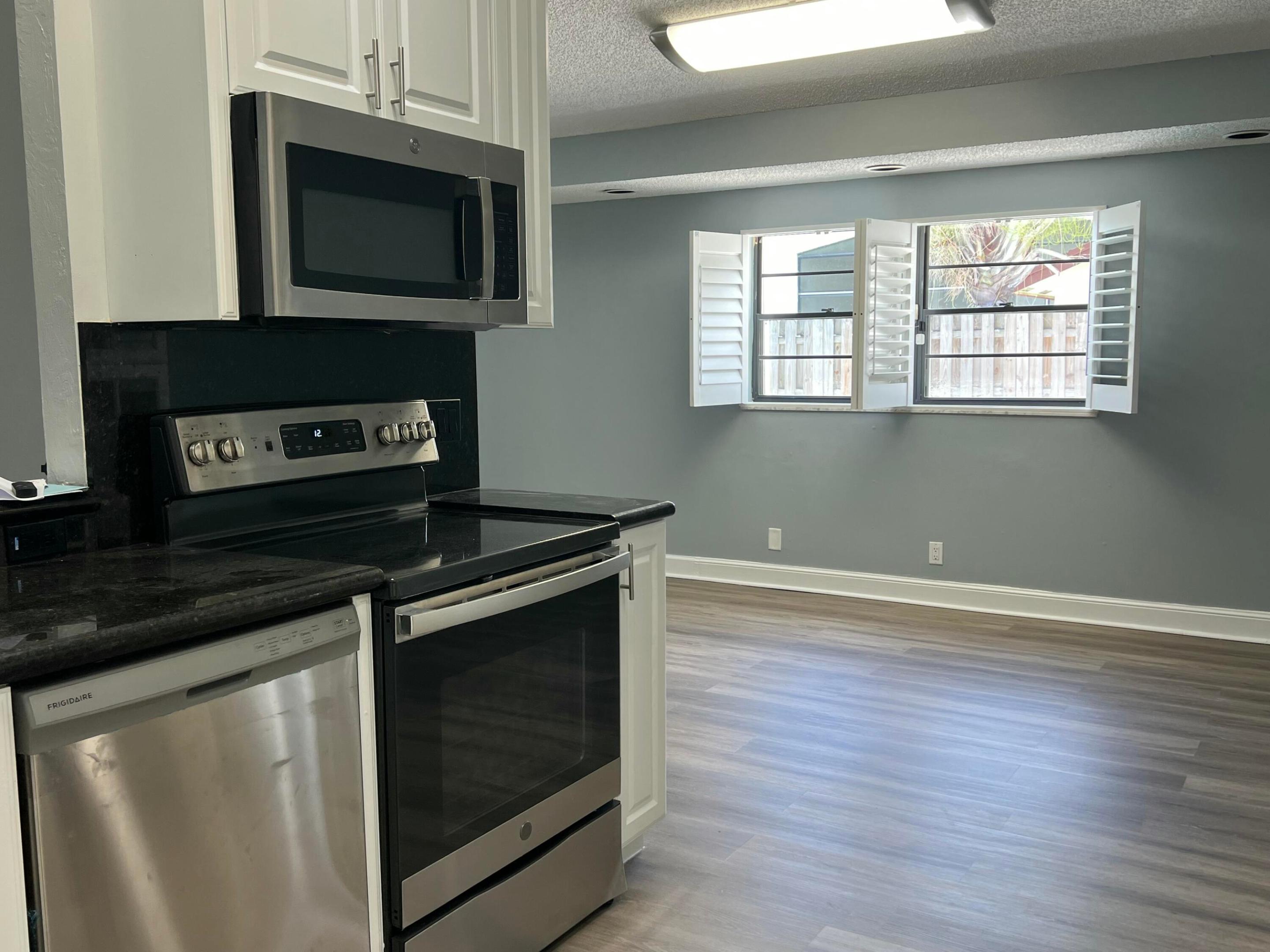 Country Landing 3 - Residential