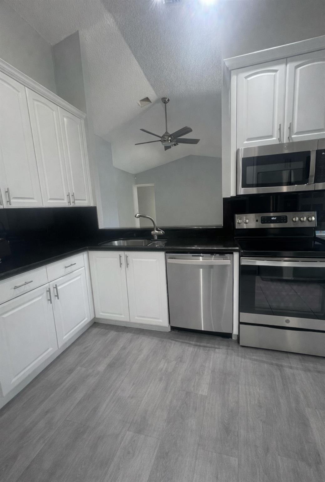 Country Landing 3 - Residential