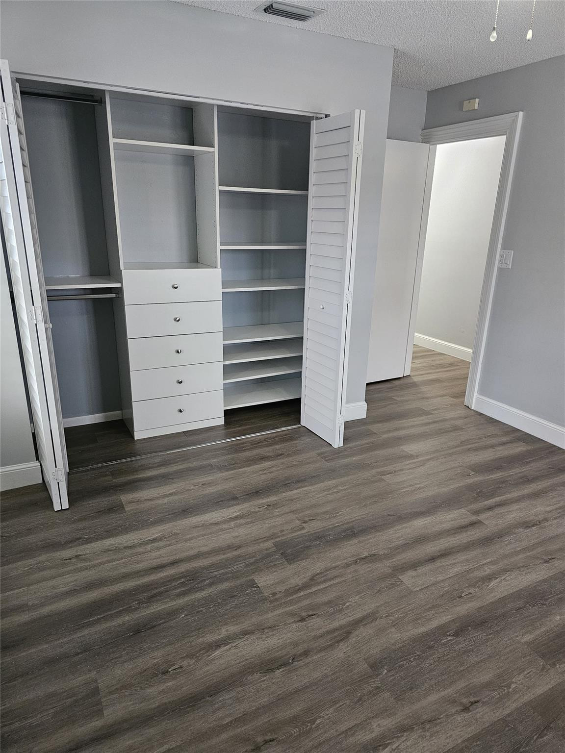 Country Landing 3 - Residential