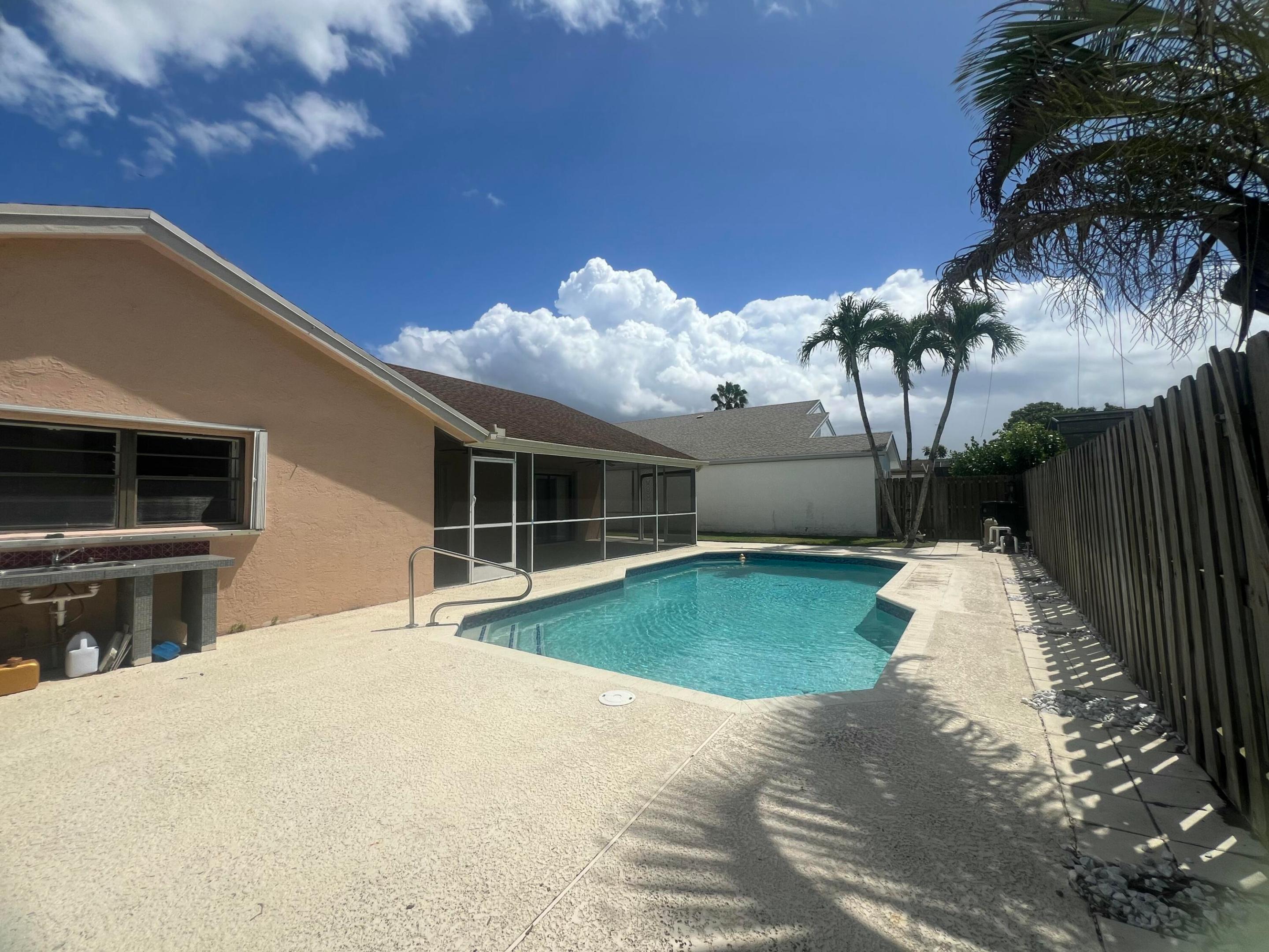 Country Landing 3 - Residential