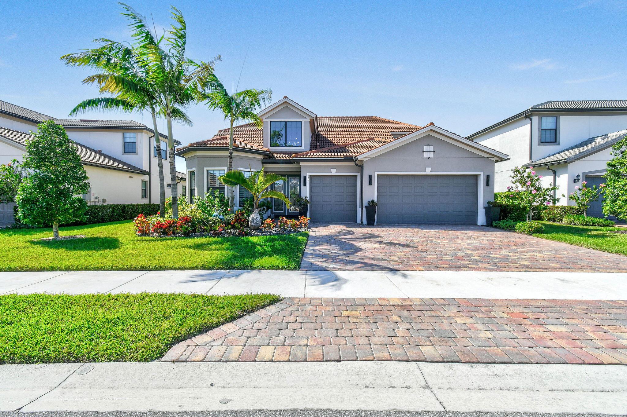 121 Blanca Isles Lane