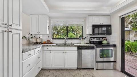 Tiny photo for 219 Wimbledon Lakes Drive, Plantation, FL 33324 (MLS # B26090983)