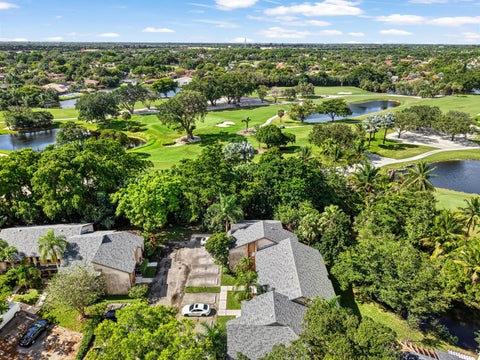 Tiny photo for 219 Wimbledon Lakes Drive, Plantation, FL 33324 (MLS # B26090983)