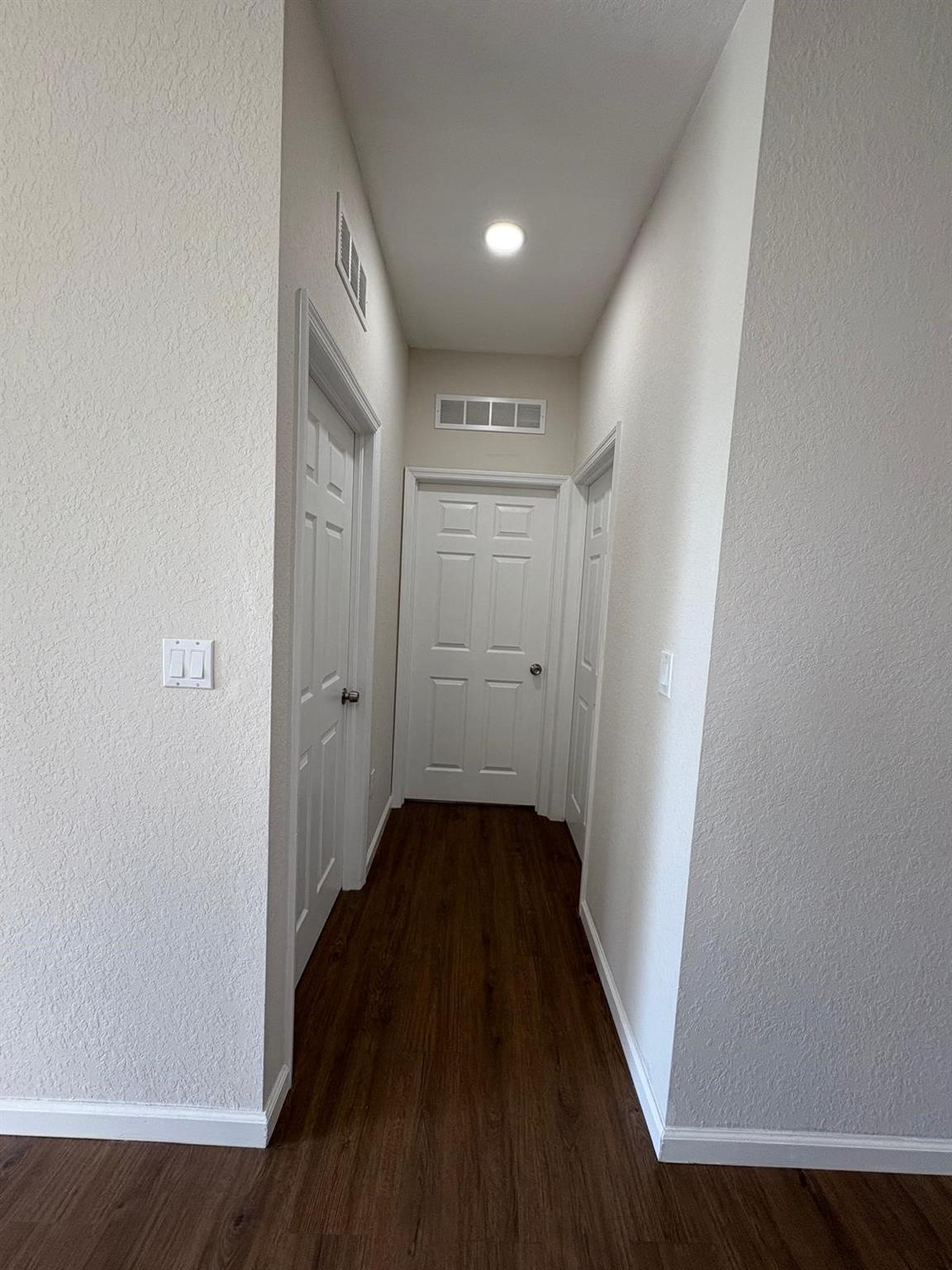 Strok 2 147-22 B - Residential Lease