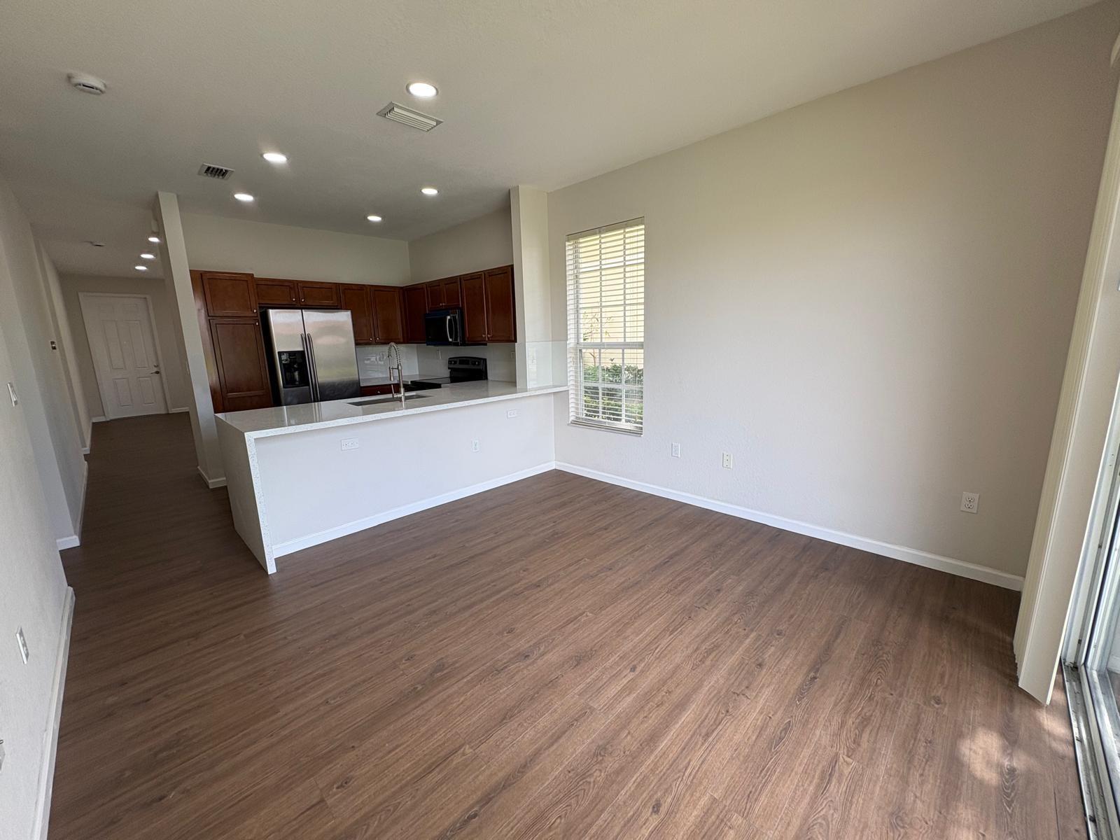 Strok 2 147-22 B - Residential Lease