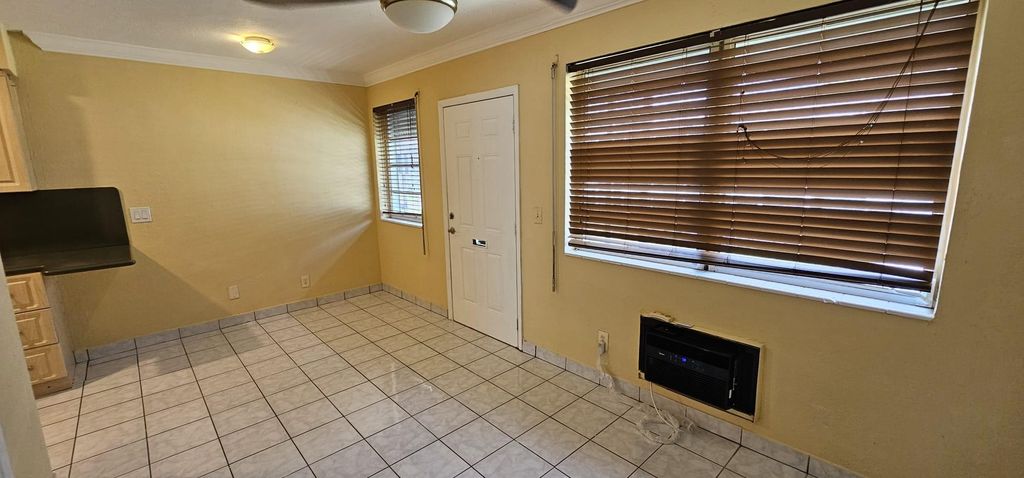 Photo of 2211 Lincoln St #11, Hollywood, FL 33020 (MLS # F10540042)