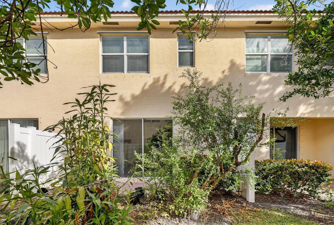 RIVER MARINA - Residential Lease