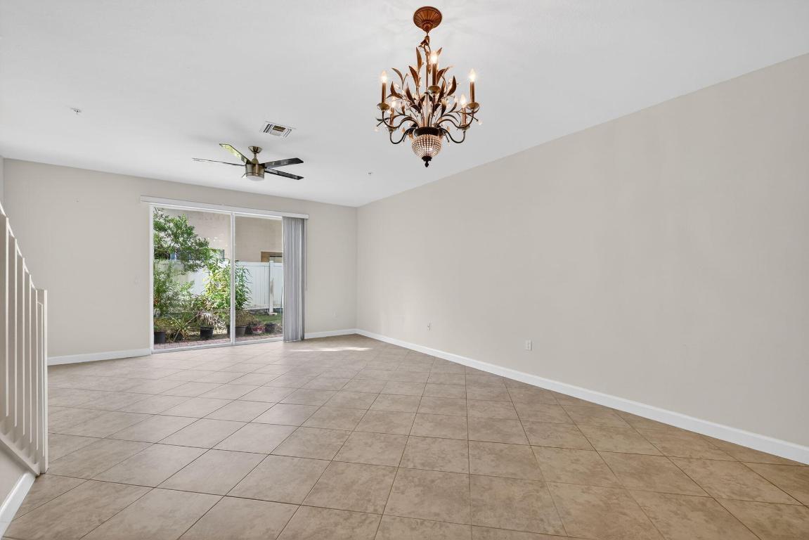 RIVER MARINA - Residential Lease