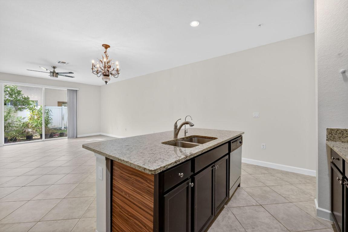 RIVER MARINA - Residential Lease