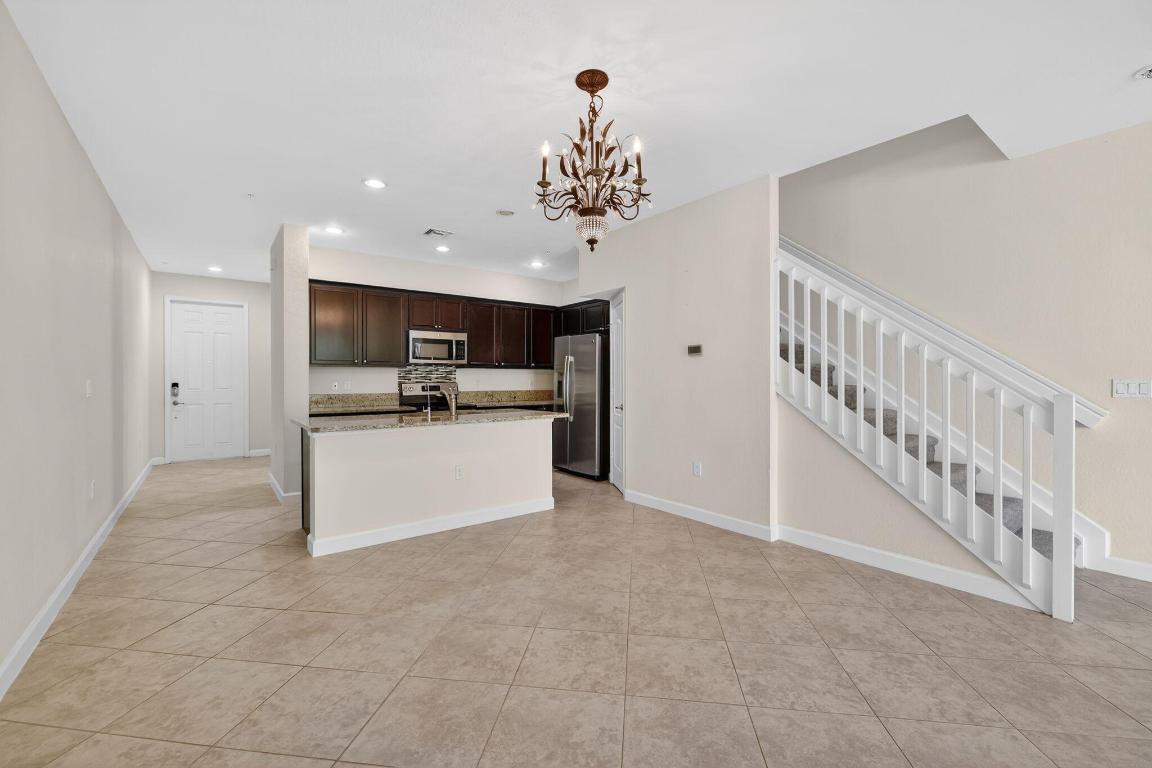 RIVER MARINA - Residential Lease