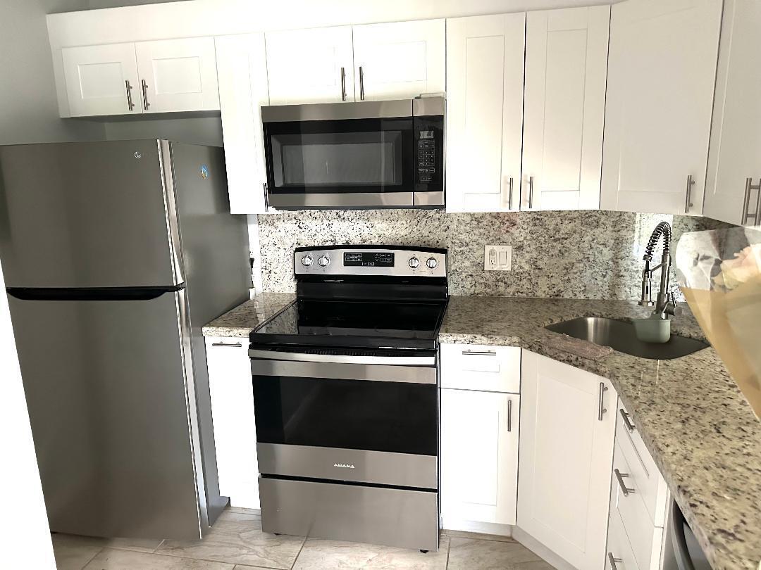 PINE RIDGE NORTH VILLAGE III CONDO - Residential Lease