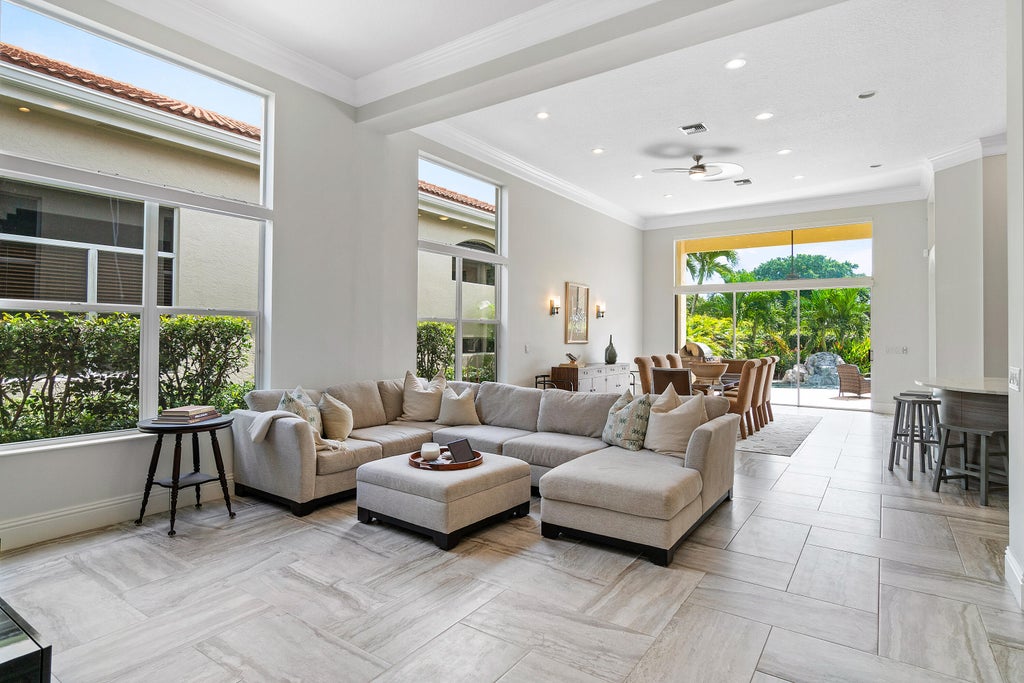 Photo of 112 Isle Drive, Palm Beach Gardens, FL 33418 (MLS # R11036016)