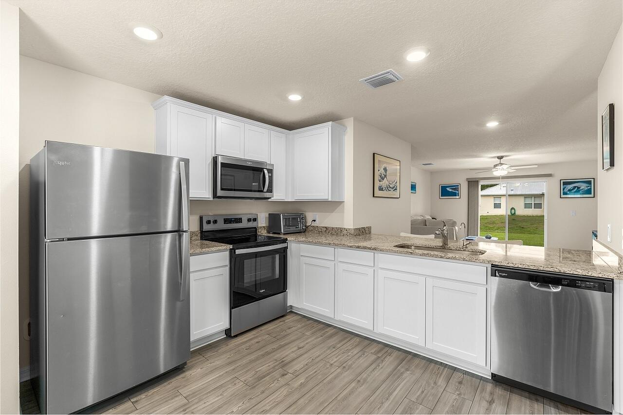 VERO LAKE ESTATES UNIT P - Residential