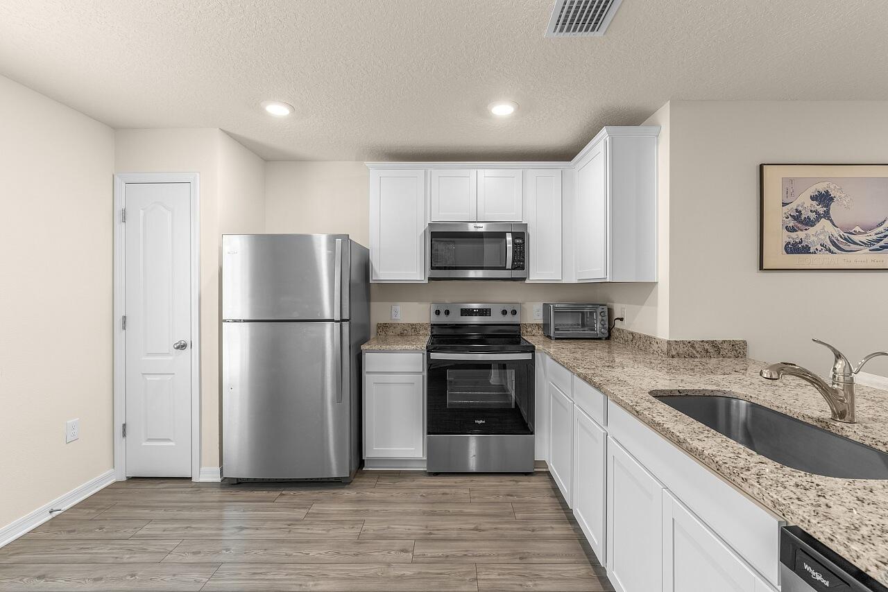 VERO LAKE ESTATES UNIT P - Residential