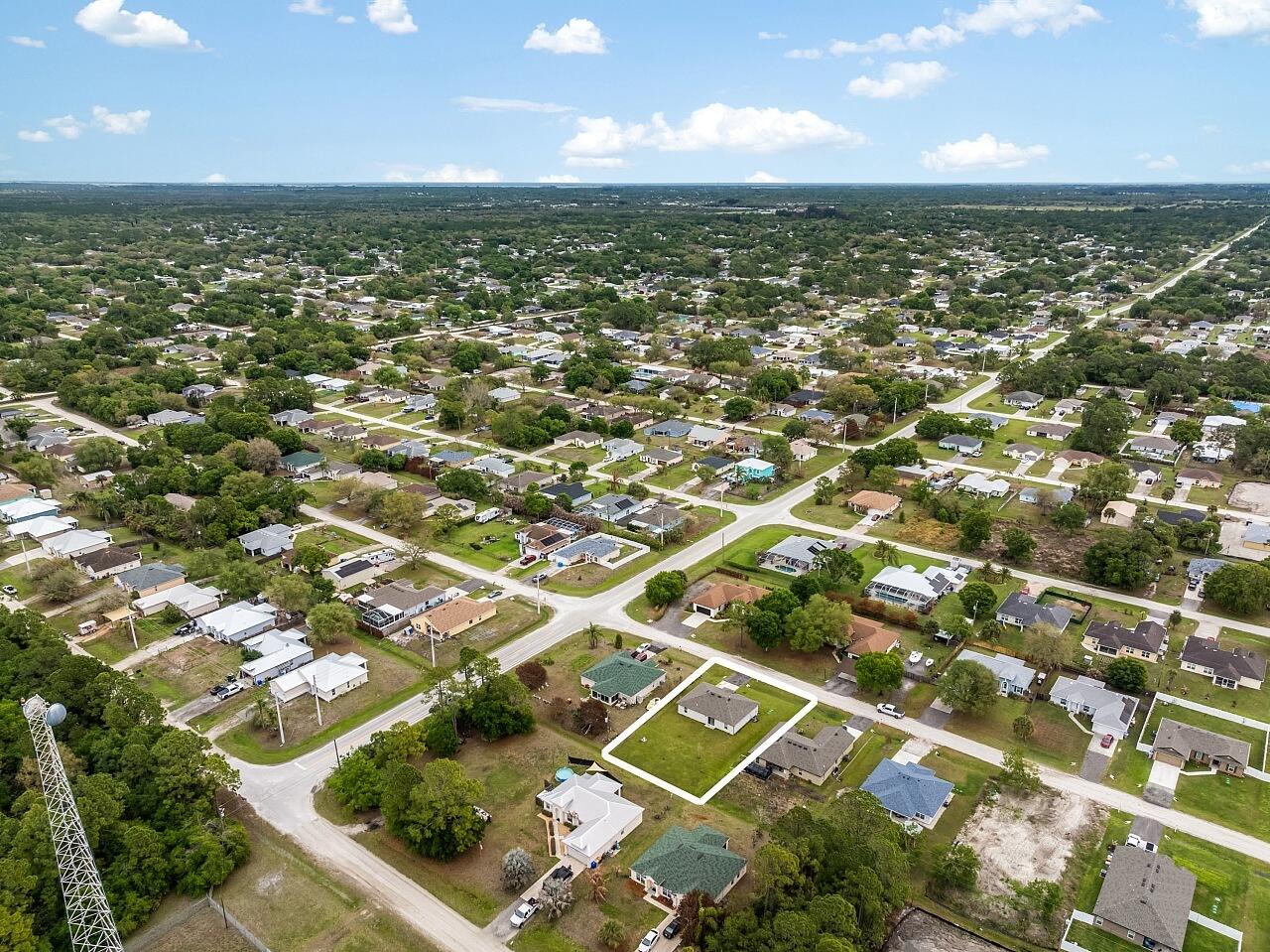 VERO LAKE ESTATES UNIT P - Residential