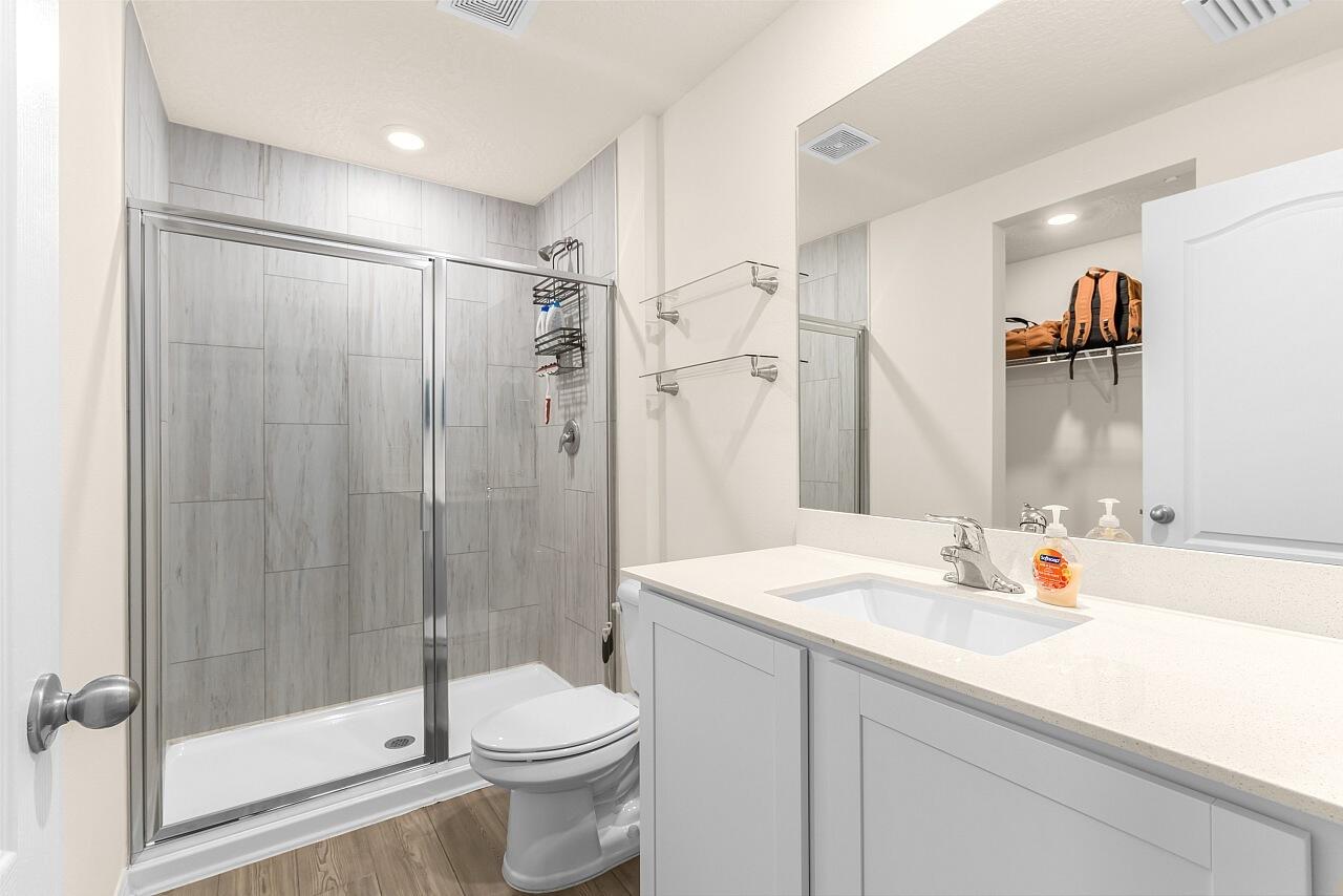 VERO LAKE ESTATES UNIT P - Residential