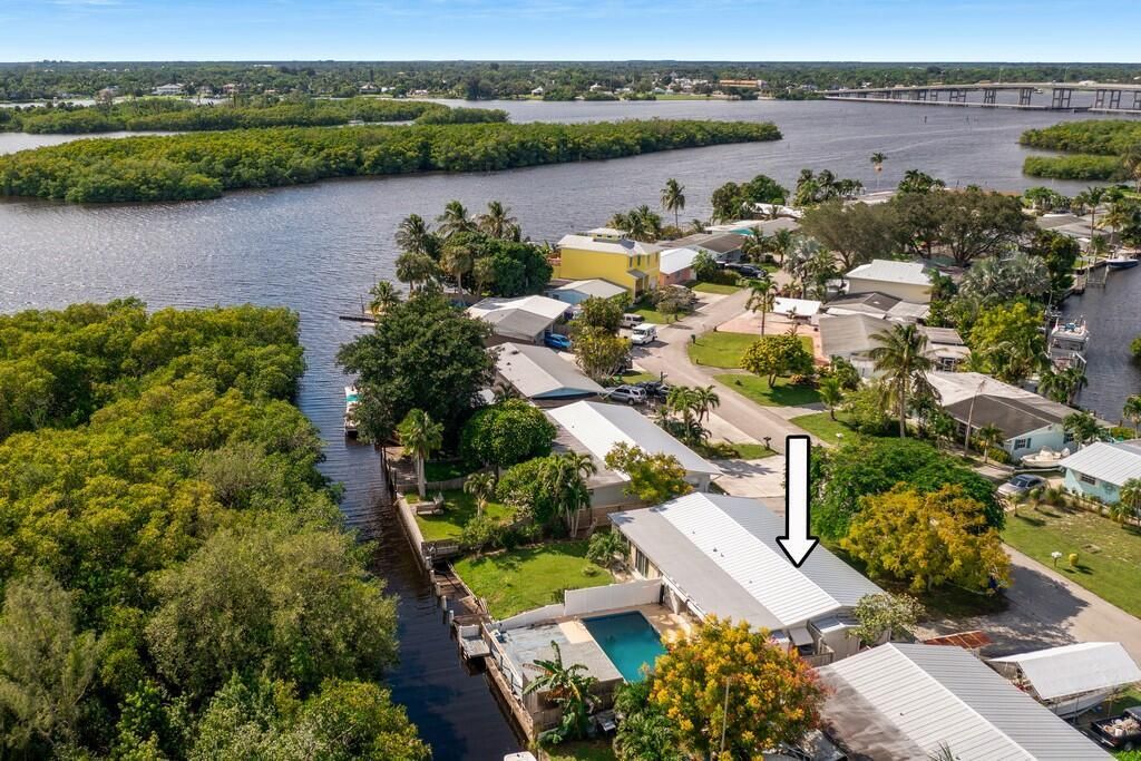 Photo of 40 SW Hideaway Place, Stuart, FL 34994 (MLS # R10928346)