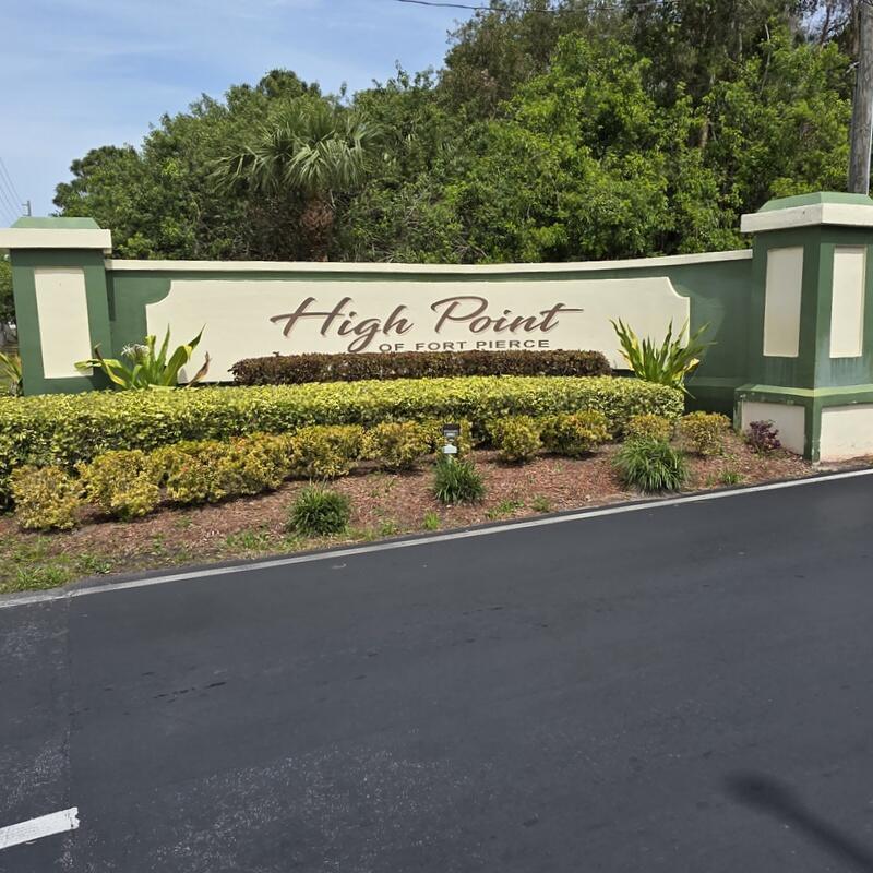 HIGH POINT OF FORT PIERCE CONDOMINIUM SECTION 2 - Residential