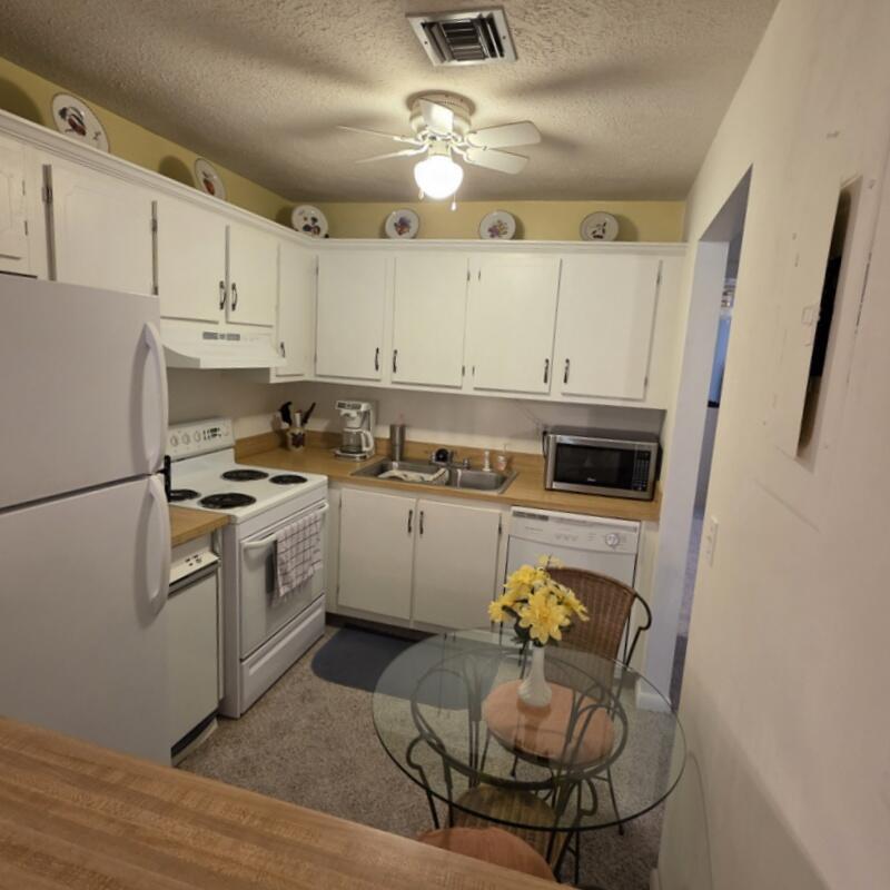 HIGH POINT OF FORT PIERCE CONDOMINIUM SECTION 2 - Residential