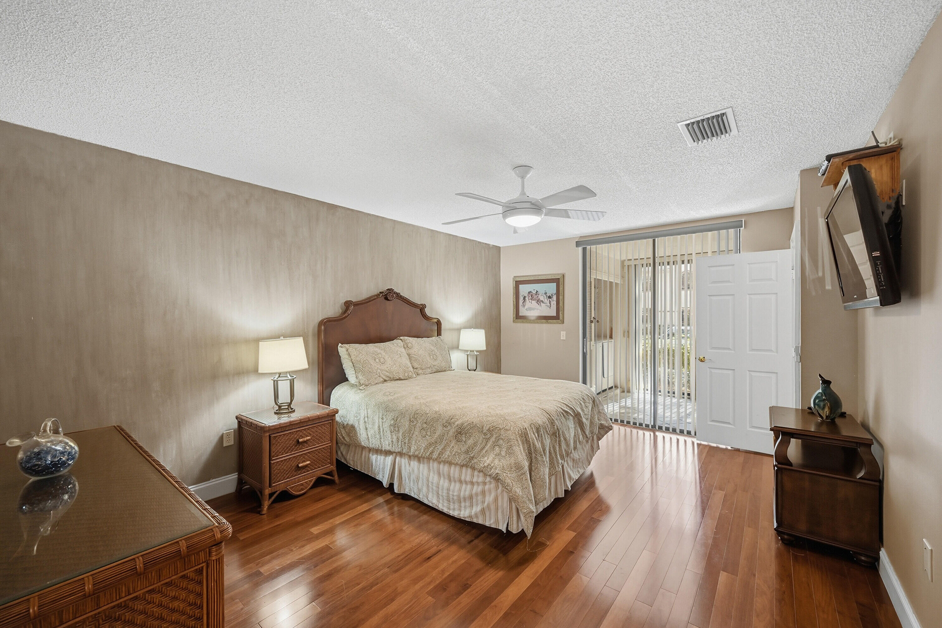 Platina/ Diamante Village - Residential Lease