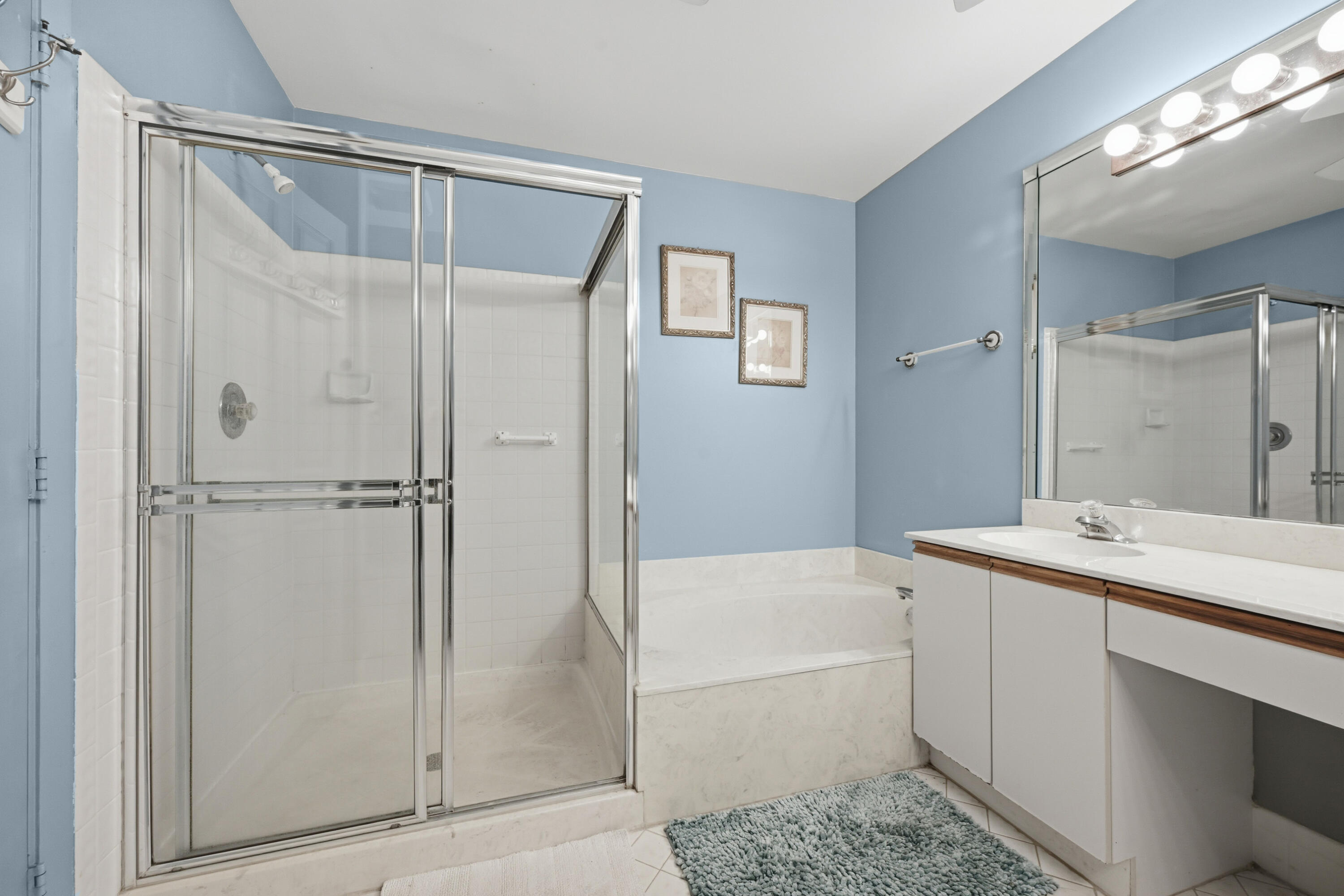 Platina/ Diamante Village - Residential Lease