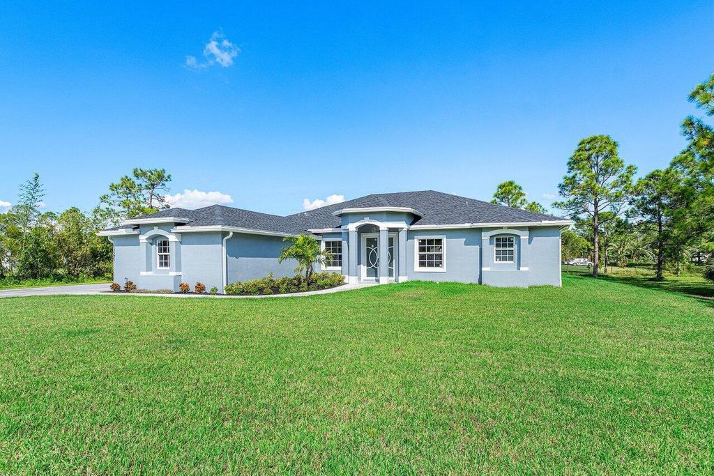 Photo of 17271 81st Lane N, Loxahatchee, FL 33470 (MLS # R11033502)