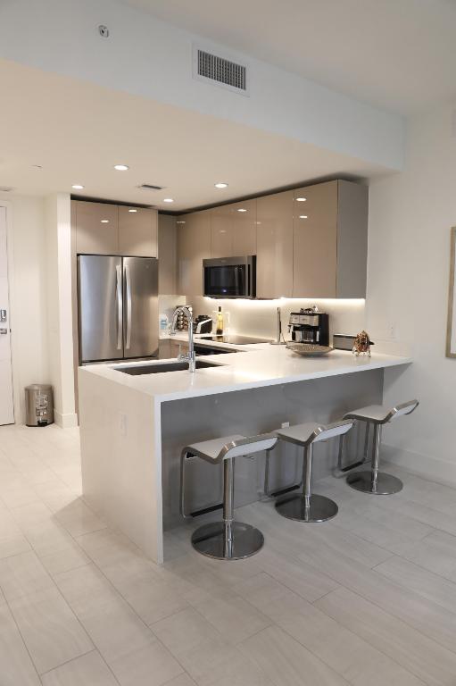 METROPICA NORTH TOWER ONE - Residential