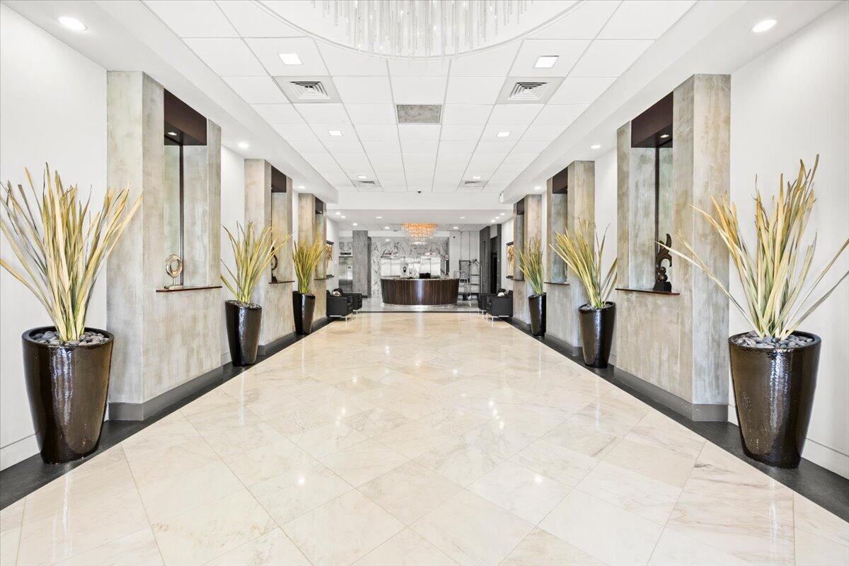 3015 N OCEAN Boulevard 18L