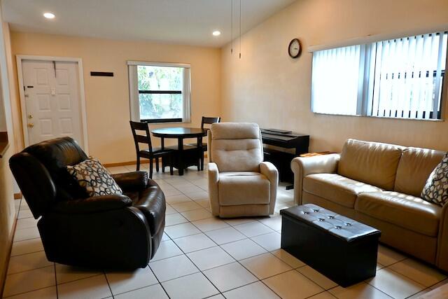 10551 Country Club Terrace