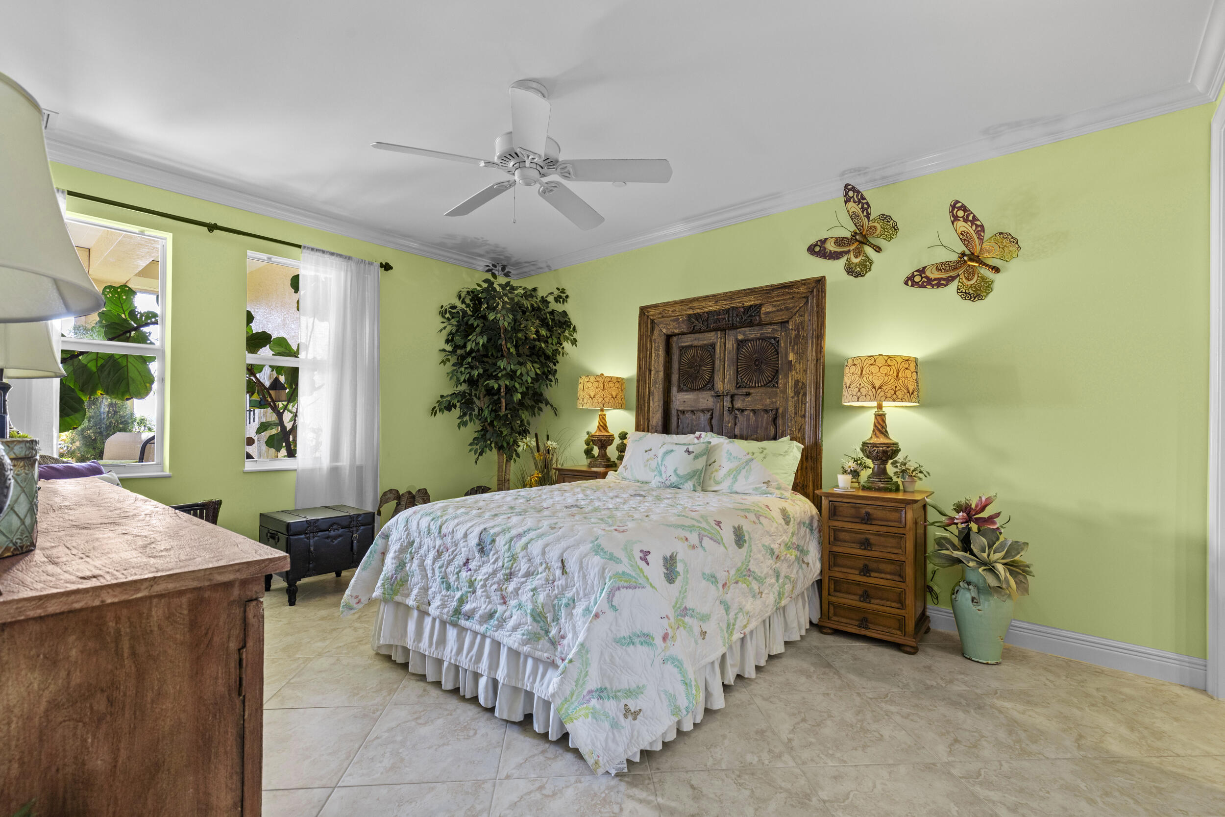 OUTRIGGER HARBOUR CONDO - Residential