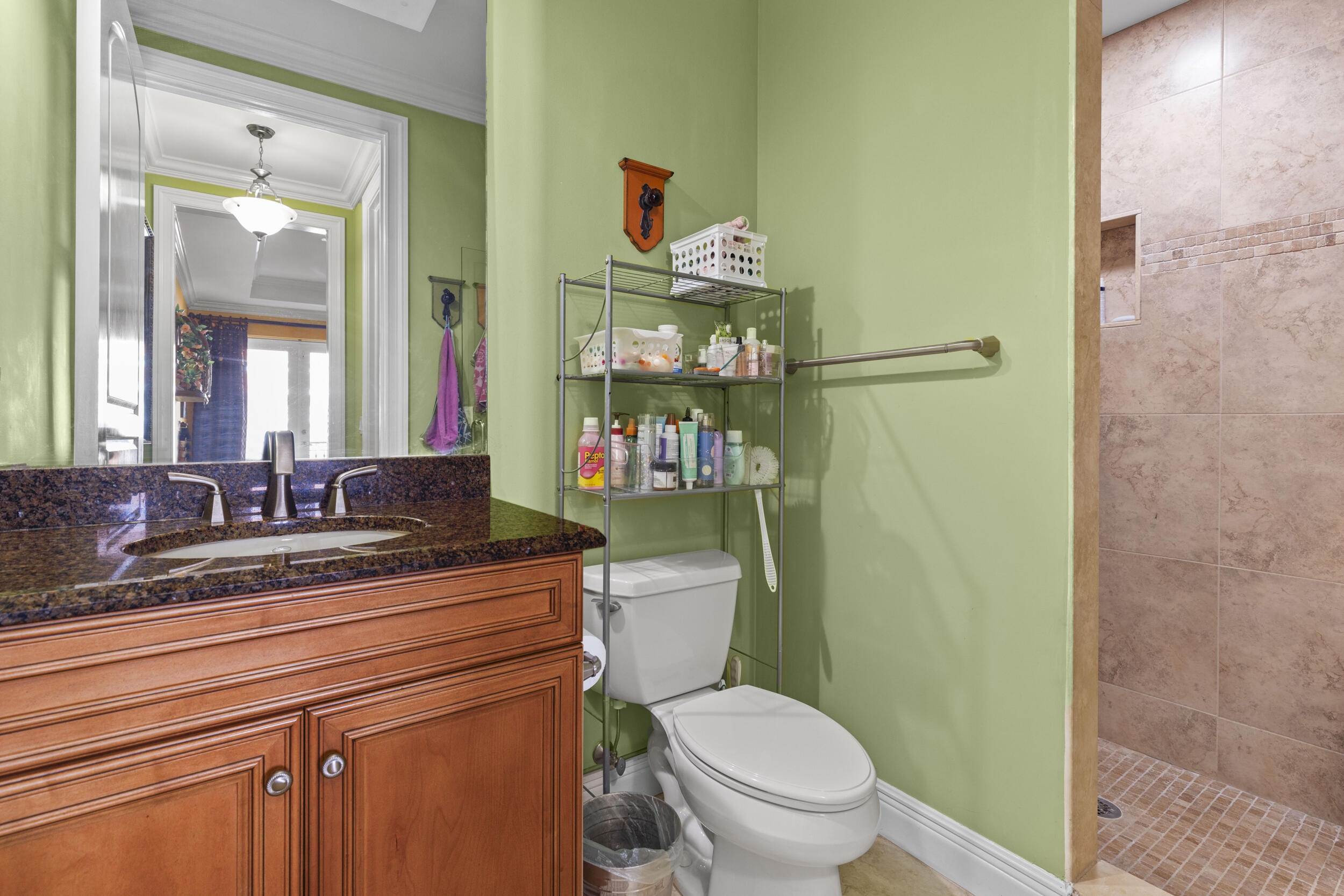 OUTRIGGER HARBOUR CONDO - Residential