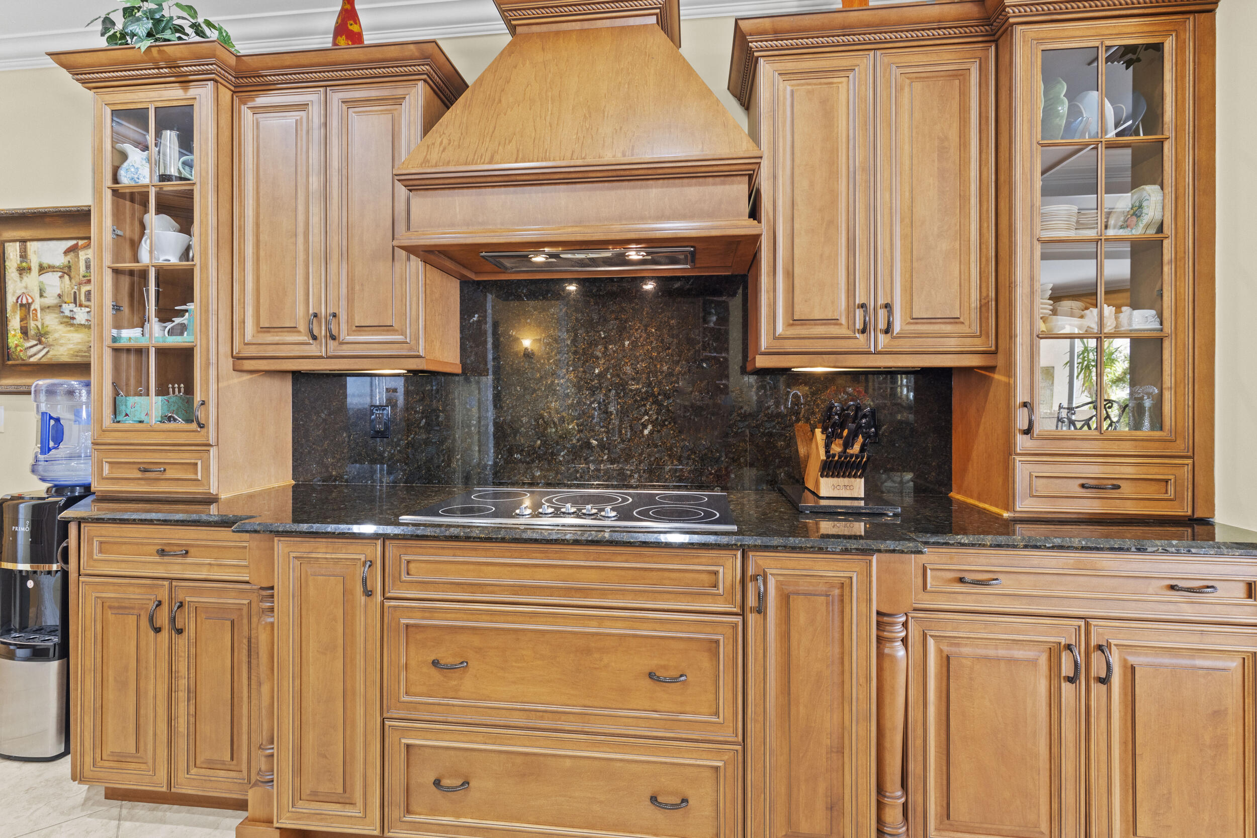 OUTRIGGER HARBOUR CONDO - Residential