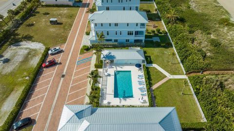 A home in Hutchinson Island