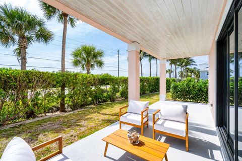 A home in Hutchinson Island