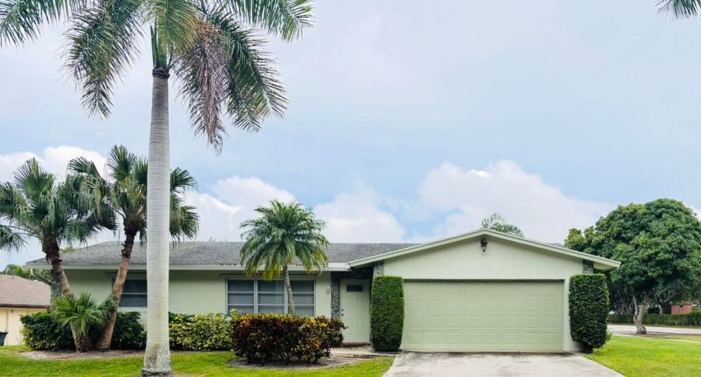 Photo of 1314 NW 2nd Circle, Boca Raton, FL 33432 (MLS # B26008334)