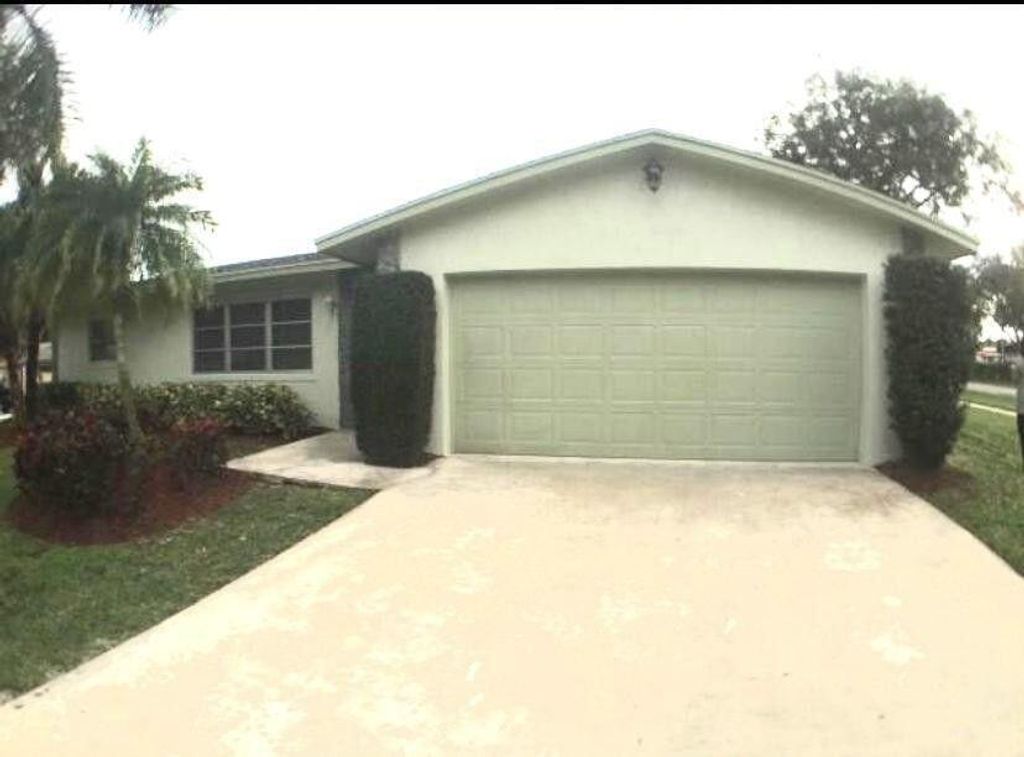 Photo of 1314 NW 2nd Avenue, Boca Raton, FL 33432 (MLS # B26008334)