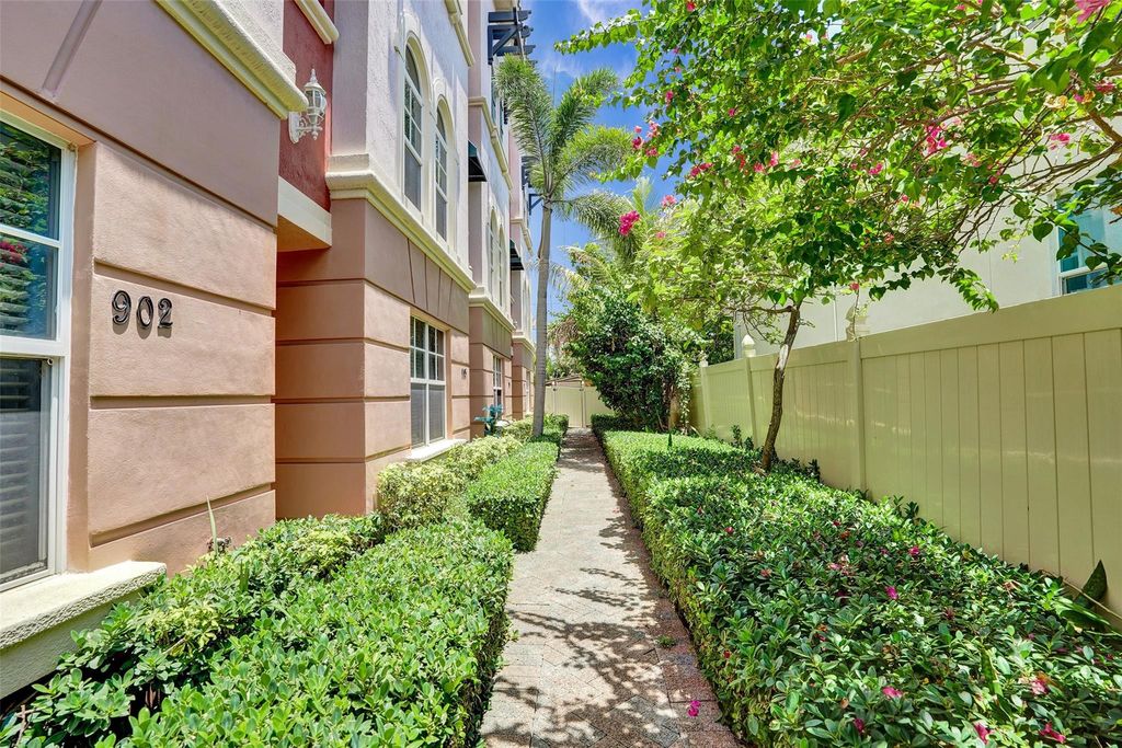 Photo of 1033 NE 17th Way #902, Fort Lauderdale, FL 33304 (MLS # F10517362)