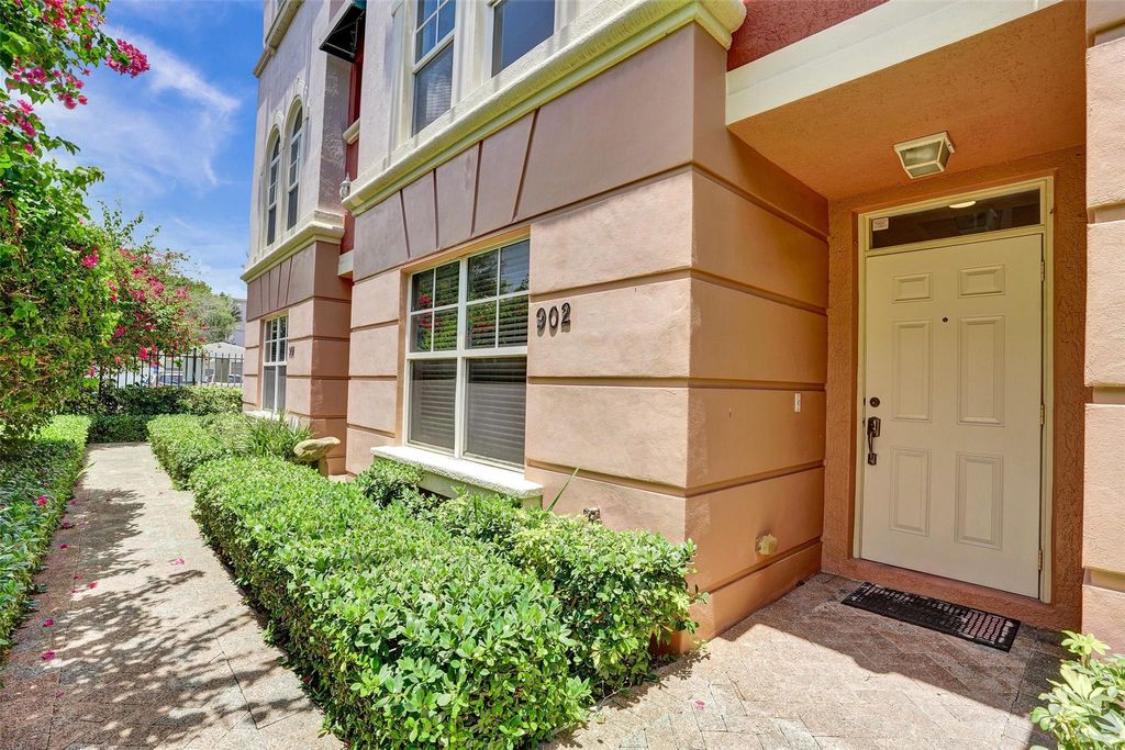 Photo of 1033 NE 17th Way #902, Fort Lauderdale, FL 33304 (MLS # F10517362)