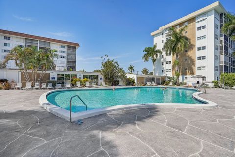 Tiny photo for 3040 NE 16th Avenue #402, Oakland Park, FL 33334 (MLS # F10556694)