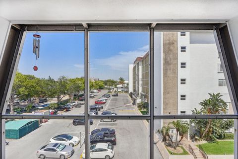 Tiny photo for 3040 NE 16th Avenue #402, Oakland Park, FL 33334 (MLS # F10556694)