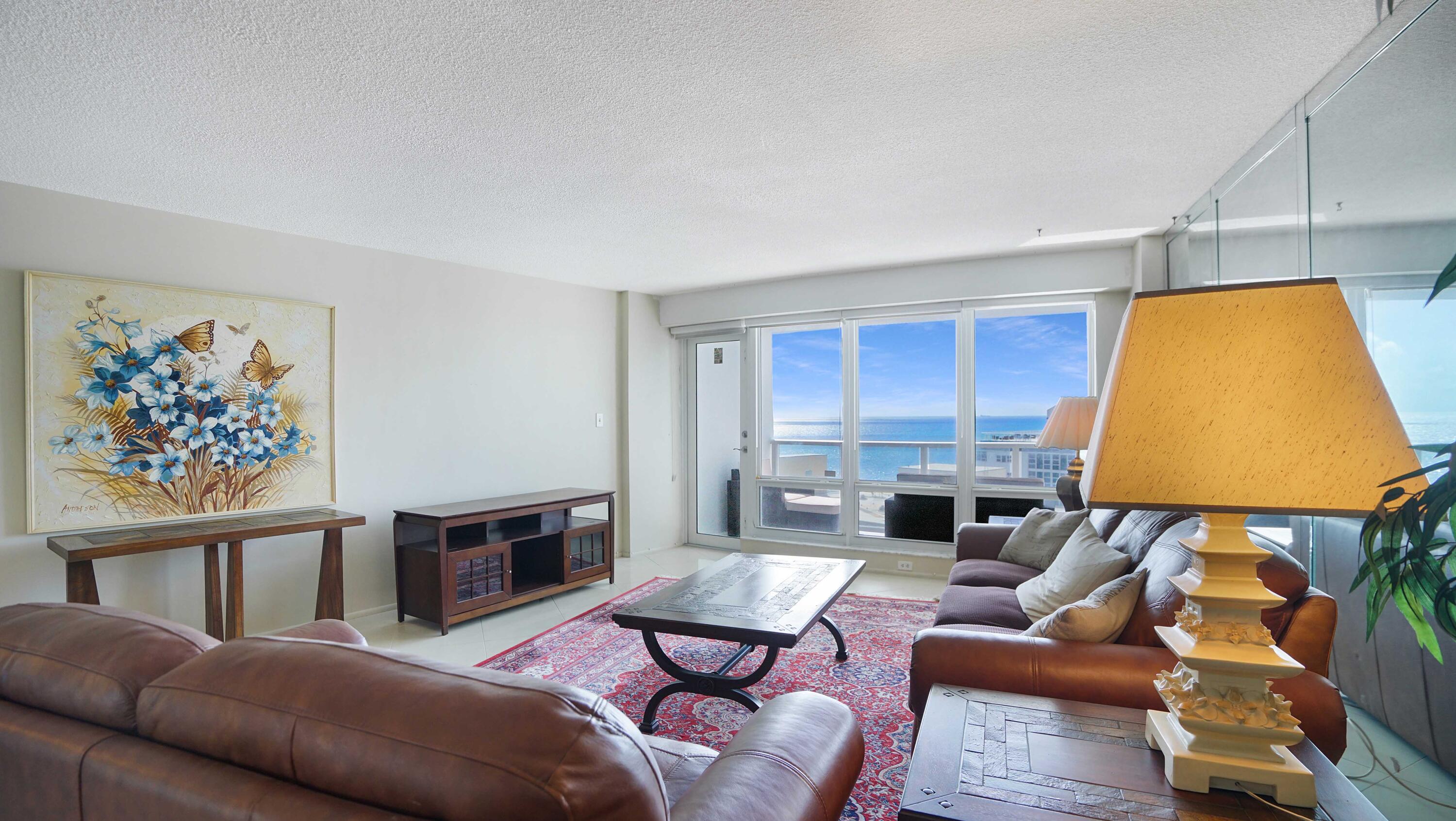 GALLEON CONDO - Residential