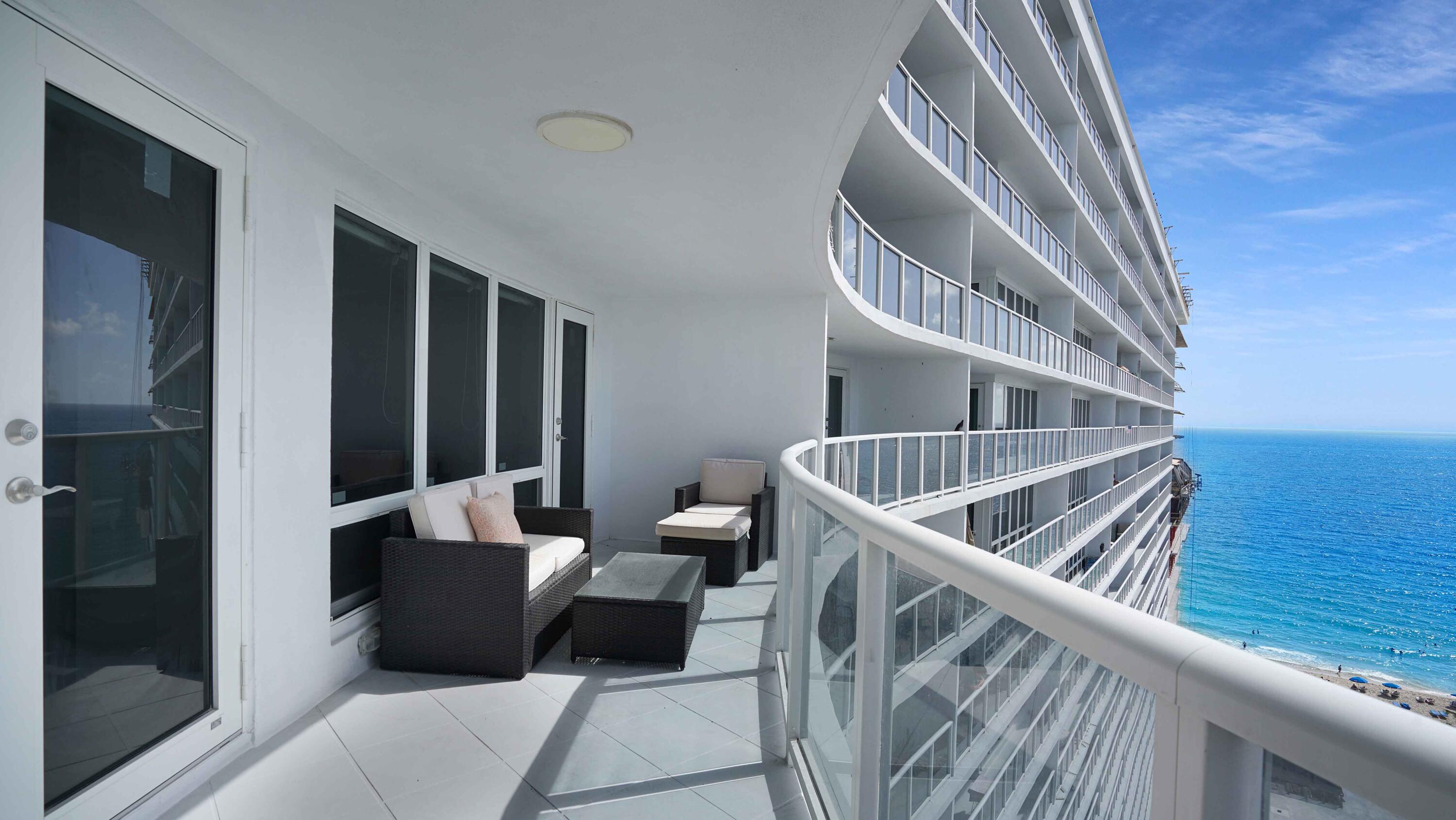 GALLEON CONDO - Residential