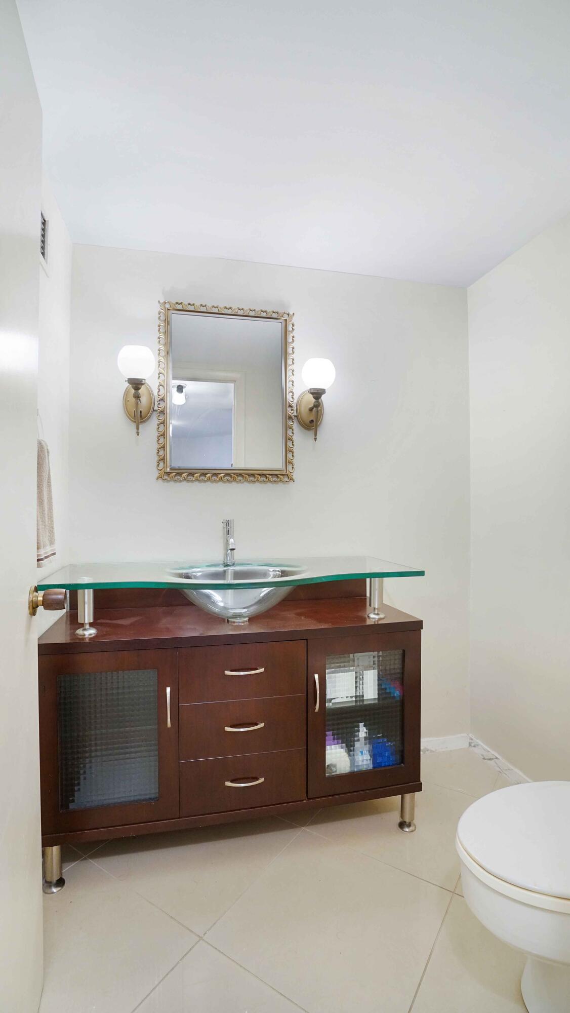 GALLEON CONDO - Residential