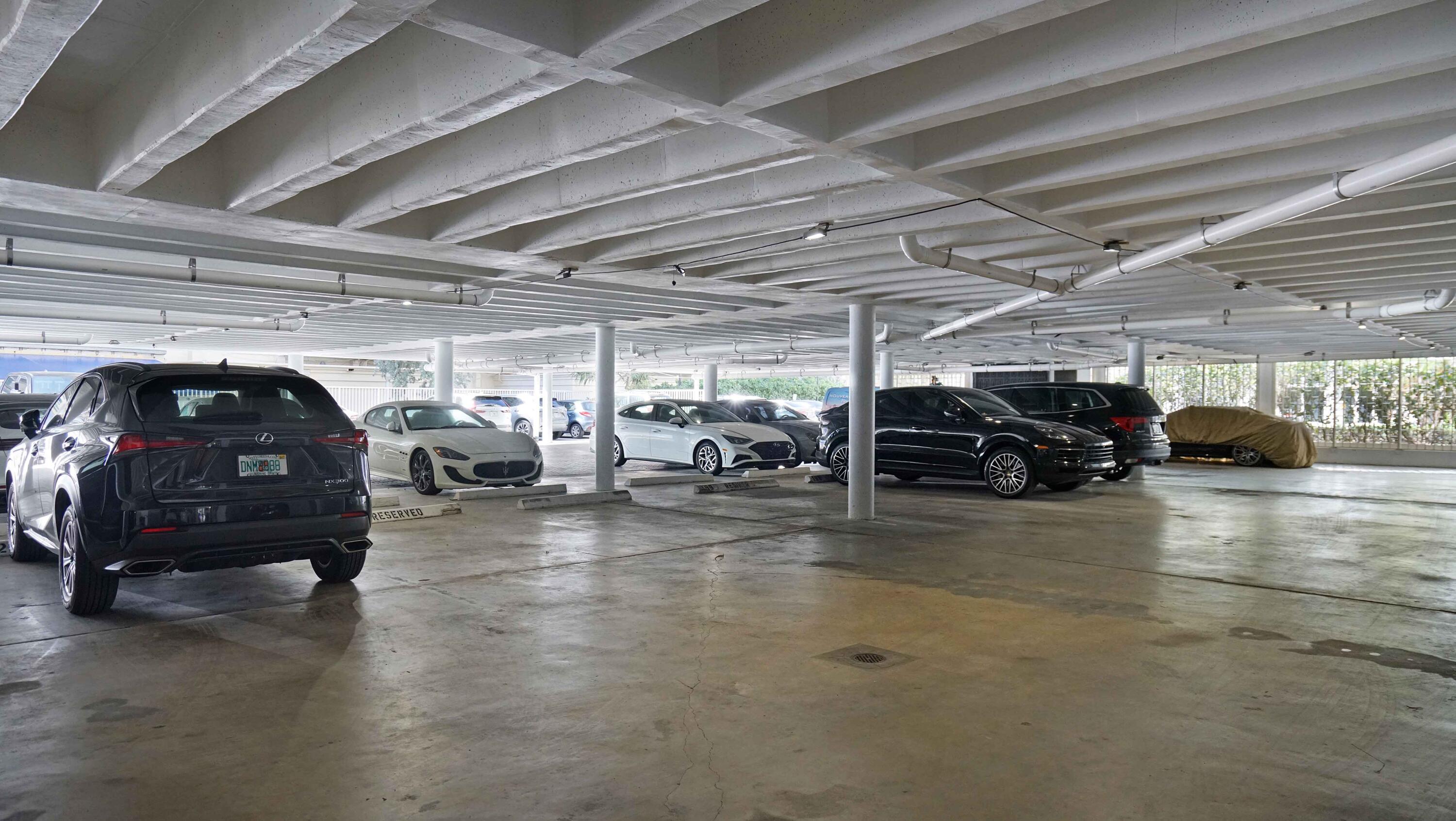 GALLEON CONDO - Residential