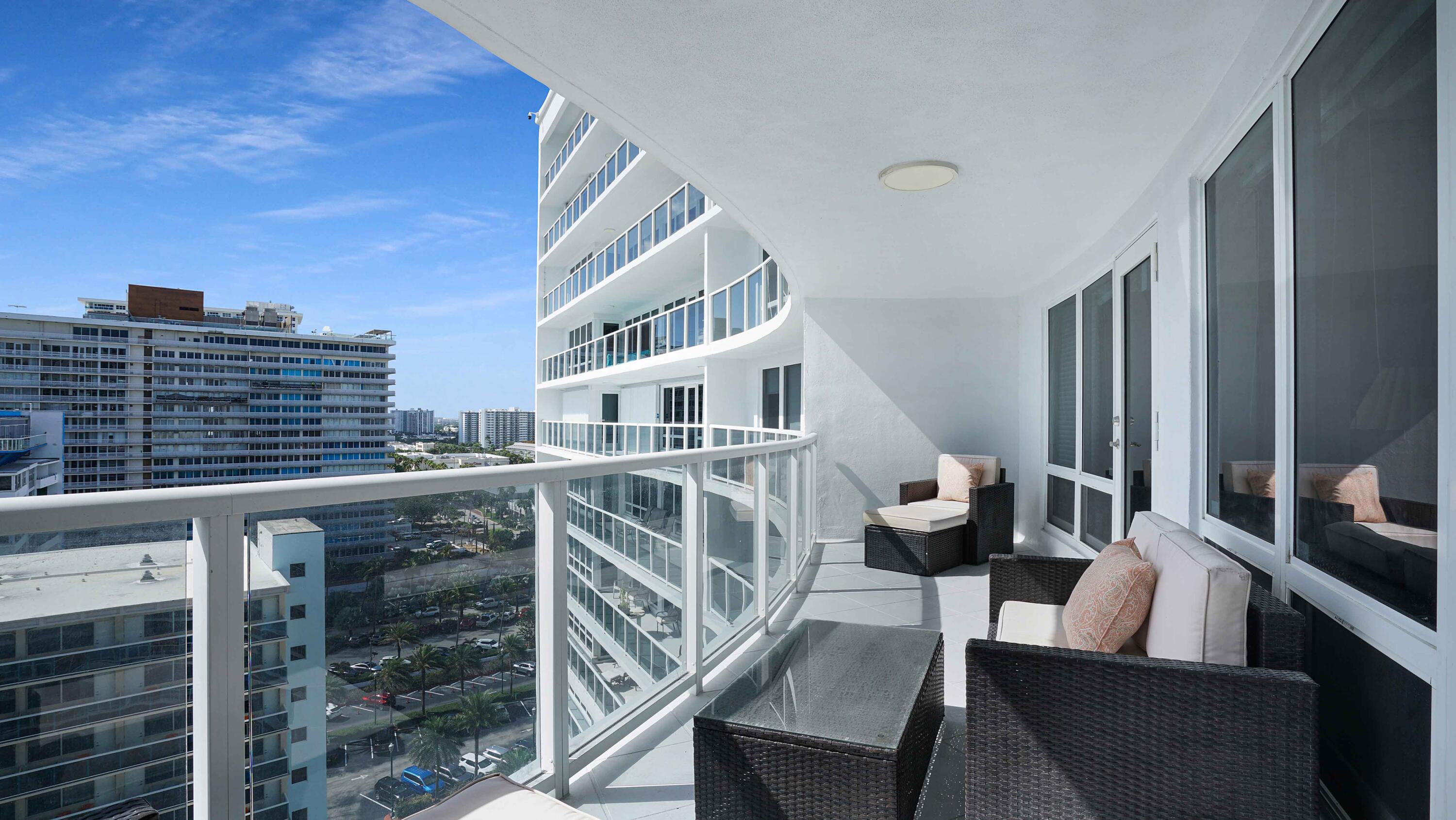 GALLEON CONDO - Residential