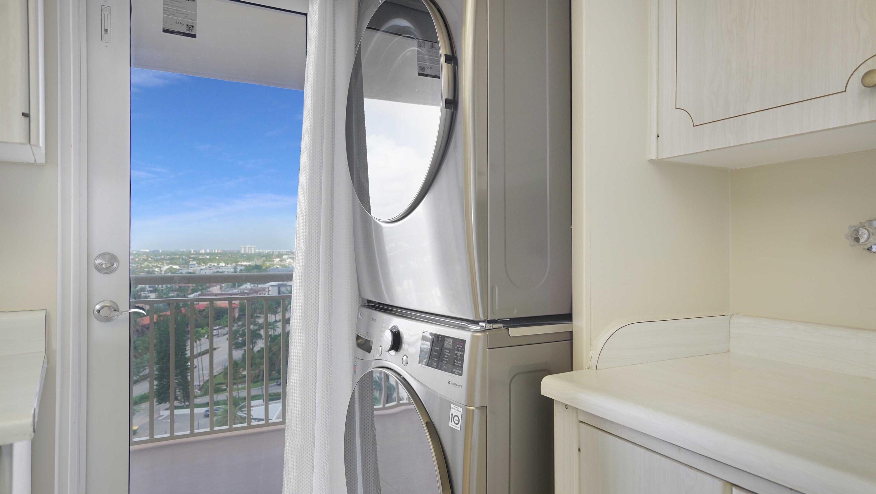 GALLEON CONDO - Residential