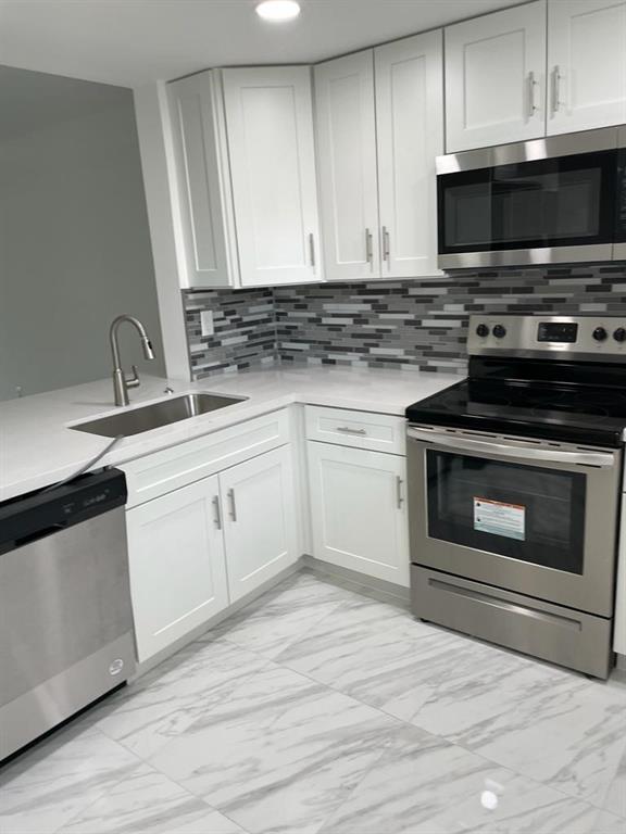 The Courtyards Of Broward - Residential Lease