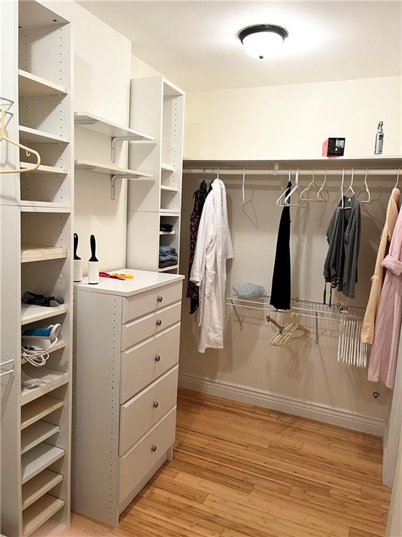 Sea Monarch - Residential